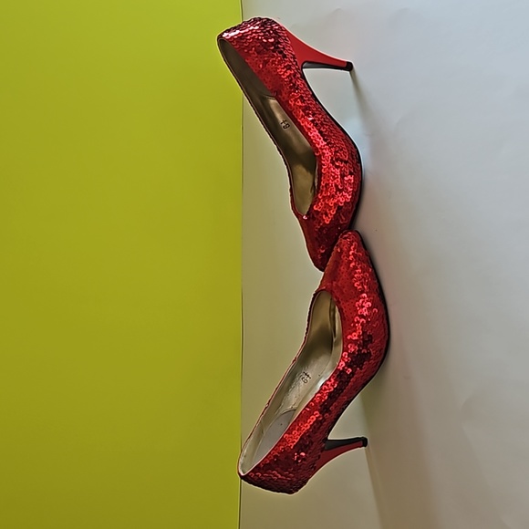 ❤️💋Vintage Red sequined 6 1/2 never worn 👠 heels💋❤️ - Picture 5 of 8
